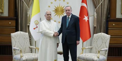 Μηνύματα για διάλογο και θρησκευτική συνύπαρξη από Ερντογάν και Πάπα