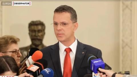 Παραιτήθηκε ο υπουργός Άμυνας της Ρουμανίας-Παραδέχθηκε πως είχε δώσει ψευδή στοιχεία στο βιογραφικό του