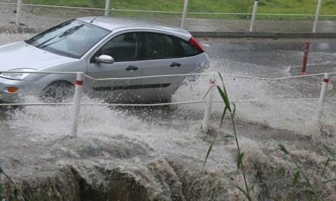 Οι συστάσεις της Πολιτικής Άμυνας για την άφιξη της Adel-Οι ενέργειες που πρέπει να κάνουν πριν και κατά τη διάρκεια πλημμύρας