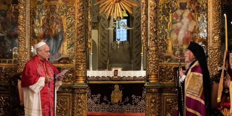 Ιστορική συνάντηση στο Φανάρι-Ο Πάπας Λέων και ο Πατριάρχης Βαρθολομαίος υπέγραψαν κοινή διακήρυξη, μήνυμα ενότητας και συμπόρευσης