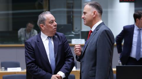 Στήριξη στην Ουκρανία για διαφύλαξη κυριαρχίας μέσω πολιτικής λύσης εξέφρασε ο Πάλμας στ