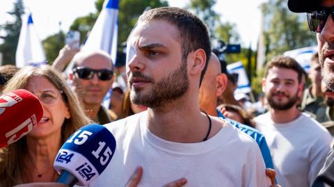 Συγκλονίζει ισραηλινός όμηρος της Χαμάς, μιλά για σεξουαλική κακοποίηση-«Με έβαλαν στην κόλαση, έτρωγα σαν σκύλος»