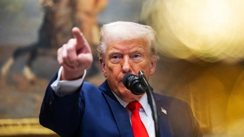 Προανήγγειλε χτύπημα στη Βενεζουέλα ο Τραμπ-«Θα τσακίσουμε τα καθάρματα»