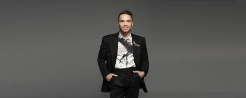 O Λευτέρης Πετρούνιας γιόρτασε τα 35α γενέθλια του, με τη Βασιλική Μιλλούση στον κουμπάρο τους, Χρήστο Μάστορα