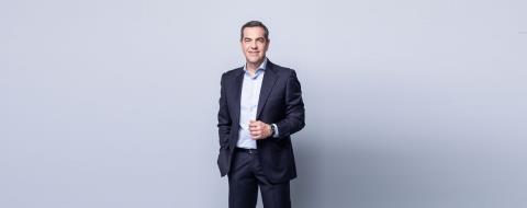 Η Ελένη Λουκά έκλεψε τα φώτα από τον Αλέξη Τσίπρα στην παρουσίαση του βιβλίου του #Ιθάκη - Έκανε show