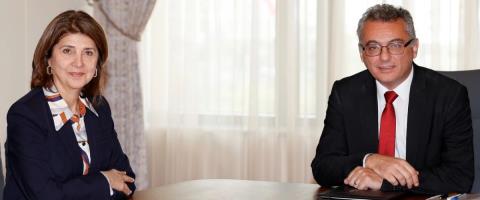 Σε τρεις πυλώνες οι συζητήσεις Ερχιουρμάν και Ολγκίν-Ανέλυσε τις τέσσερις προϋποθέσεις για διαπραγματεύσεις και το πακέτο 10 σημείων