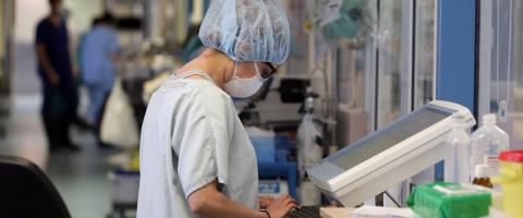 Ικανοποίηση ΠΑΣΥΔΥ για την απόφαση για ψήφιση του νόμου για τους νοσηλευετές και μαίες-«Υποχρέωση της Πολιτείας η θωράκιση»