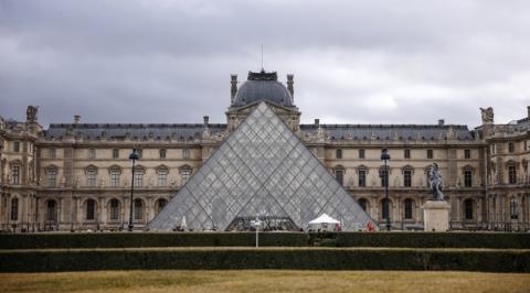 Μετά την κλοπή και πλημμύρα στο Λούβρο-Ζημιές σε εκατοντάδες βιβλία στο τμήμα αιγυπτιακών αρχαιοτήτων