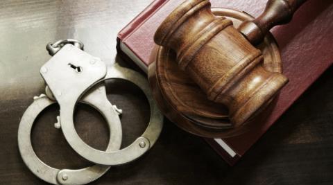 Στο κελί για οκτώ χρόνια 53χρονος που απέβαλε από τον οργανισμό του 72 νάιλον συσκευασίες με κοκαΐνη