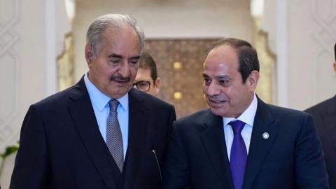 Ραντεβού Σίσι με Χαφτάρ για την οριοθέτηση ΑΟΖ μεταξύ Αιγύπτου και Λιβύης