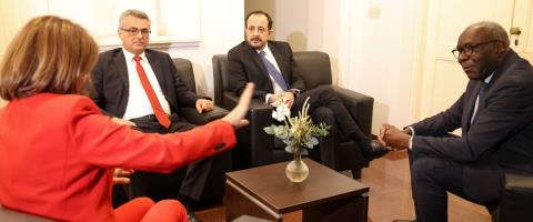 Μετά τις επισκέψεις Ολγκίν σε Ελλάδα και Τουρκία ξεκαθαρίζει η ημερομηνία της πολυμερούς συνάντησης-Σειρά ΜΟΕ έθεσε ο Πρόεδρος