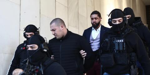 Ο 22χρονος που μίλησε και τα επτά τηλεφωνήματα που οδήγησαν στη σύλληψη ανιψιού και επιχειρηματία για τη διπλή δολοφονία στη Φοινικούντα