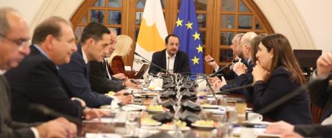 Ενημέρωσε τους πολιτικούς αρχηγούς για τις εξελίξεις στο Κυπριακό ο Χριστοδουλίδης