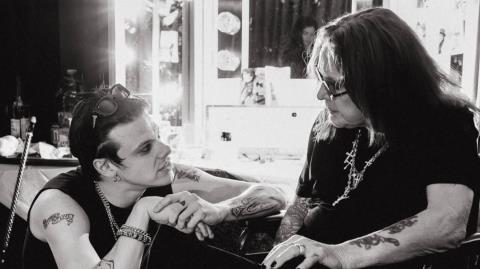 Yungblud μετά την υποψηφιότητά του για Grammy: Είναι τραγικό γιατί δεν μπορώ να τη μοιραστώ με τον Όζι Όσμπορν