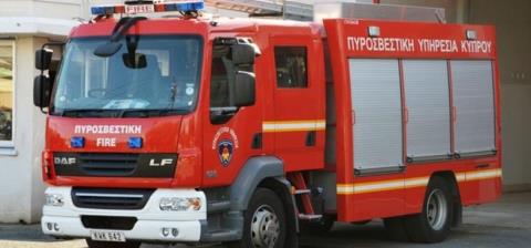 &Phi;&omega;&tau;&iota;ά &alpha;&pi;ό &alpha;&nu;&alpha;&mu;&mu;έ&nu;&omicron; &kappa;&alpha;&nu;&tau;ή&lambda;&iota; &sigma;&epsilon; &omicron;&iota;&kappa;&omicron;&delta;&omicron;&mu;ή &sigma;&tau;&eta; &Lambda;ά&rho;&nu;&alpha;&kappa;&alpha;-M&epsilon;&tau;&alpha;&phi;έ&rho;&theta;&eta;&kappa;&epsilon; &sigma;&tau;&omicron; &nu;&omicron;&sigma;&omicron;&kappa;&omicron;&mu;&epsilon;ί&omicron; &eta;&lambda;&iota;&kappa;&iota;&omega;&mu;έ&nu;&eta;