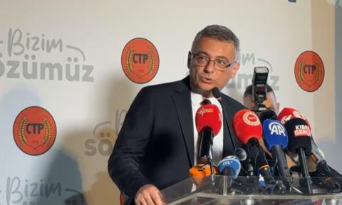 &Upsilon;&pi;&omicron;&sigma;&tau;&eta;&rho;ί&zeta;&epsilon;&iota; ό&tau;&iota; &mu;ί&lambda;&eta;&sigma;&epsilon; &mu;&epsilon; &Chi;&alpha;&rho;&mu;&alpha;&nu;&tau;&zeta;ί &gamma;&iota;&alpha; &tau;&omicron;&nu; &alpha;&gamma;&omega;&gamma;ό &Mu;&iota;&alpha;&sigmaf; &Mu;&eta;&lambda;&iota;ά&sigmaf; &kappa;&alpha;&iota; ό&chi;&iota; &mu;&epsilon; &tau;&omicron;&nu; &Phi;&iota;&nu;&tau;ά&nu; &kappa;&alpha;&tau;ά &tau;&eta; &delta;&iota;ά&rho;&kappa;&epsilon;&iota;&alpha; &tau;&eta;&sigmaf; &tau;&rho;&iota;&mu;&epsilon;&rho;&omicron;ύ&sigmaf; &omicron; &Epsilon;&rho;&chi;&iota;&omicron;&upsilon;&rho;&mu;ά&nu;