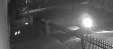 &Beta;ί&nu;&tau;&epsilon;&omicron; &alpha;&pi;ό &tau;&eta;&nu; &sigma;&tau;&iota;&gamma;&mu;ή &tau;&eta;&sigmaf; &epsilon;&pi;ί&theta;&epsilon;&sigma;&eta;&sigmaf; &kappa;&rho;&omicron;&tau;ί&delta;&omega;&nu; &sigma;&tau;&eta;&nu; &omicron;&iota;&kappa;ί&alpha; &tau;&omicron;&upsilon; &Gamma;&alpha;&beta;&rho;&iota;ή&lambda;-&Delta;ύ&omicron; &omicron;&iota; &delta;&rho;ά&sigma;&tau;&epsilon;&sigmaf;, &epsilon;&pi;έ&beta;&alpha;&iota;&nu;&alpha;&nu; &sigma;&epsilon; &mu;&omicron;&tau;&omicron;&sigma;&iota;&kappa;&lambda;έ&tau;&alpha;