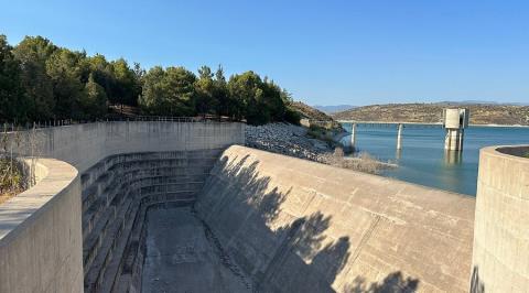 &Mu;ό&lambda;&iota;&sigmaf; 8,4% &tau;&alpha; &alpha;&pi;&omicron;&theta;έ&mu;&alpha;&tau;&alpha; &nu;&epsilon;&rho;&omicron;ύ &sigma;&tau;&alpha; &phi;&rho;ά&gamma;&mu;&alpha;&tau;&alpha; &tau;&eta;&sigmaf; &Pi;ά&phi;&omicron;&upsilon;-&laquo;&Pi;&alpha;&rho;&alpha;&mu;έ&nu;&epsilon;&iota; &alpha;&nu;&eta;&sigma;&upsilon;&chi;&eta;&tau;&iota;&kappa;ή &eta; &kappa;&alpha;&tau;ά&sigma;&tau;&alpha;&sigma;&eta;&raquo;