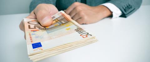 &Alpha;&upsilon;&tau;ό&sigmaf; &epsilon;ί&nu;&alpha;&iota; &omicron; &nu;έ&omicron;&sigmaf; &kappa;&alpha;&tau;ώ&tau;&alpha;&tau;&omicron;&sigmaf; &mu;&iota;&sigma;&theta;ό&sigmaf;-&Pi;ή&rho;&epsilon; &pi;&rho;ά&sigma;&iota;&nu;&omicron; &phi;&omega;&sigmaf; &alpha;&pi;ό &tau;&omicron; &Upsilon;&pi;&omicron;&upsilon;&rho;&gamma;&iota;&kappa;ό, &sigma;&epsilon; &iota;&sigma;&chi;ύ &alpha;&pi;ό &tau;&eta;&nu; 1&eta; &Iota;&alpha;&nu;&omicron;&upsilon;&alpha;&rho;ί&omicron;&upsilon; &tau;&omicron;&upsilon; 2026