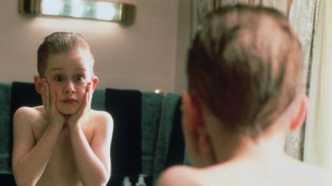 Ά&gamma;&nu;&omega;&sigma;&tau;&epsilon;&sigmaf; &iota;&sigma;&tau;&omicron;&rho;ί&epsilon;&sigmaf; &gamma;&iota;&alpha; &tau;&omicron; &laquo;&Mu;ό&nu;&omicron;&sigmaf; &sigma;&tau;&omicron; &Sigma;&pi;ί&tau;&iota;&raquo;-&Omicron;&iota; &tau;&rho;&alpha;&upsilon;&mu;&alpha;&tau;&iota;&sigma;&mu;&omicron;ί, &omicron; &Mu;ά&iota;&kappa;&lambda; &Tau;&zeta;ά&kappa;&sigma;&omicron;&nu; &kappa;&alpha;&iota; &eta; &sigma;&tau;&iota;&gamma;&mu;ή &pi;&omicron;&upsilon; &pi;ά&gamma;&omega;&sigma;&epsilon; &tau;&omicron; &pi;&lambda;&alpha;&tau;ό