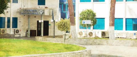 &Tau;&omicron; &lambda;ά&theta;&omicron;&sigmaf; timing &tau;&omicron;&upsilon; &Alpha;&rho;&chi;&eta;&gamma;&omicron;ύ &pi;&omicron;&upsilon; &pi;&rho;&omicron;&kappa;ά&lambda;&epsilon;&sigma;&epsilon; &kappa;&rho;ί&sigma;&eta; &kappa;&alpha;&iota; &pi;&omicron;&iota;&alpha; &eta; &alpha;&lambda;&lambda;&alpha;&gamma;ή &sigma;&tau;&omicron; &kappa;&alpha;&theta;&epsilon;&sigma;&tau;ώ&sigmaf; &pi;&epsilon;&rho;ί&pi;&omicron;&upsilon; 1000 &alpha;&sigma;&tau;&upsilon;&nu;&omicron;&mu;&iota;&kappa;ώ&nu;-&Chi;&alpha;&mu;&eta;&lambda;ώ&nu;&epsilon;&iota; &tau;&omicron;&upsilon;&sigmaf; &tau;ό&nu;&omicron;&upsilon;&sigmaf; &omicron; &Phi;&upsilon;&tau;&iota;&rho;ή&sigmaf;