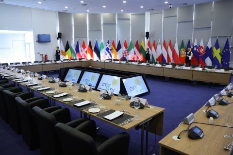 &Epsilon;&pi;&iota;&kappa;&epsilon;&phi;&alpha;&lambda;ή&sigmaf; &theta;&epsilon;&sigma;&mu;ώ&nu; &tau;&eta;&sigmaf; &Epsilon;&Epsilon;, &eta;&gamma;έ&tau;&epsilon;&sigmaf; &kappa;&alpha;&iota; &upsilon;&pi;&omicron;&upsilon;&rho;&gamma;&omicron;ί &kappa;&rho;&alpha;&tau;ώ&nu; &sigma;&tau;&eta;&nu; &tau;&epsilon;&lambda;&epsilon;&tau;ή έ&nu;&alpha;&rho;&xi;&eta; &tau;&eta;&sigmaf; &Pi;&rho;&omicron;&epsilon;&delta;&rho;ί&alpha;&sigmaf;-&Alpha;&nu;&alpha;&lambda;&upsilon;&tau;&iota;&kappa;ά