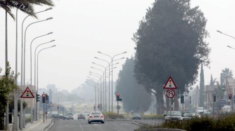 &Alpha;&rho;&alpha;&iota;ή &sigma;&kappa;ό&nu;&eta; &sigma;&tau;&eta;&nu; &alpha;&tau;&mu;ό&sigma;&phi;&alpha;&iota;&rho;&alpha;, έ&rho;&chi;&omicron;&nu;&tau;&alpha;&iota; &beta;&rho;&omicron;&chi;έ&sigmaf; &kappa;&alpha;&iota; &kappa;&alpha;&tau;&alpha;&iota;&gamma;ί&delta;&epsilon;&sigmaf;-&Pi;έ&phi;&tau;&epsilon;&iota;