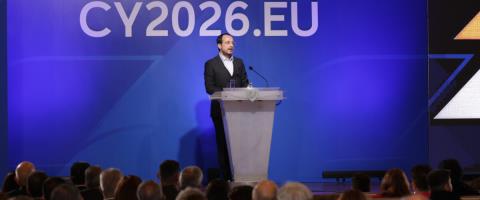 &Pi;&alpha;&rho;&omicron;&upsilon;&sigma;ί&alpha; 400 &kappa;&alpha;&lambda;&epsilon;&sigma;&mu;έ&nu;&omega;&nu; &eta; &tau;&epsilon;&lambda;&epsilon;&tau;ή έ&nu;&alpha;&rho;&xi;&eta;&sigmaf;, &theta;&alpha; &mu;&epsilon;&tau;&alpha;&delta;&omicron;&theta;&epsilon;ί &sigma;&epsilon; &Kappa;ύ&pi;&rho;&omicron; &kappa;&alpha;&iota; &Epsilon;&upsilon;&rho;ώ&pi;&eta;-&laquo;&Theta;&alpha; &sigma;&tau;&alpha;&lambda;&omicron;ύ&nu; &mu;&eta;&nu;ύ&mu;&alpha;&tau;&alpha; &alpha;&pi;ό &tau;&omicron;&nu; &Pi;&rho;ό&epsilon;&delta;&rho;&omicron;&raquo;