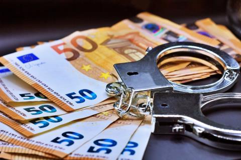 &Kappa;&alpha;&tau;&alpha;&chi;&omega;&rho;ή&theta;&eta;&kappa;&epsilon; &upsilon;&pi;ό&theta;&epsilon;&sigma;&eta; &epsilon;&nu;&alpha;&nu;&tau;ί&omicron;&nu; 20&chi;&rho;&omicron;&nu;&omicron;&upsilon; &kappa;&alpha;&iota; 21&chi;&rho;&omicron;&nu;&omicron;&upsilon; &gamma;&iota;&alpha; &alpha;&pi;ά&tau;&eta; 35 &chi;&iota;&lambda;&iota;ά&delta;&omega;&nu; &epsilon;&upsilon;&rho;ώ &epsilon;&nu;&alpha;&nu;&tau;ί&omicron;&nu; &delta;&iota;&epsilon;&upsilon;&theta;&upsilon;&nu;&tau;ή &epsilon;&tau;&alpha;&iota;&rho;&epsilon;ί&alpha;&sigmaf; &sigma;&tau;&eta; &Lambda;&epsilon;&upsilon;&kappa;&omega;&sigma;ί&alpha;