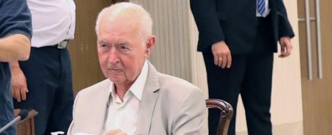 &Pi;&alpha;&rho;&alpha;&mu;έ&nu;&epsilon;&iota; &sigma;&epsilon; &sigma;&omicron;&beta;&alpha;&rho;ή &kappa;&alpha;&tau;ά&sigma;&tau;&alpha;&sigma;&eta; &omicron; &pi;&rho;ώ&eta;&nu; &Pi;&rho;ό&epsilon;&delta;&rho;&omicron;&sigmaf; &Gamma;&iota;ώ&rho;&gamma;&omicron;&sigmaf; &Beta;&alpha;&sigma;&iota;&lambda;&epsilon;ί&omicron;&upsilon;-&Sigma;&upsilon;&nu;&epsilon;&chi;ί&zeta;&epsilon;&tau;&alpha;&iota; &eta; &nu;&omicron;&sigma;&eta;&lambda;&epsilon;ί&alpha; &tau;&omicron;&upsilon; &sigma;&tau;&omicron; &Nu;&omicron;&sigma;&omicron;&kappa;&omicron;&mu;&epsilon;ί&omicron; &Lambda;&epsilon;&upsilon;&kappa;&omega;&sigma;ί&alpha;&sigmaf;