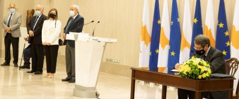 &Delta;&iota;ό&rho;&iota;&sigma;&alpha;&nu; &tau;&omicron;&nu; &pi;&rho;ό&epsilon;&delta;&rho;&omicron; &tau;&eta;&sigmaf; &Alpha;&Alpha;&Delta;&Iota;&Pi;&Alpha; &omega;&sigmaf; &alpha;&nu;&epsilon;&xi;ά&rho;&tau;&eta;&tau;&omicron; &alpha;&nu;&alpha;&kappa;&rho;&iota;&tau;ή &gamma;&iota;&alpha; &nu;&alpha; &sigma;&upsilon;&nu;&delta;&rho;ά&mu;&epsilon;&iota; &sigma;&tau;&iota;&sigmaf; έ&rho;&epsilon;&upsilon;&nu;&epsilon;&sigmaf; &gamma;&iota;&alpha; &tau;&omicron; &epsilon;&pi;ί&mu;&alpha;&chi;&omicron; &beta;ί&nu;&tau;&epsilon;&omicron;