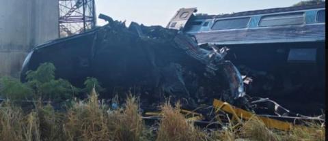 &Beta;&Iota;&Nu;&Tau;&Epsilon;&Omicron;: &Tau;&rho;&alpha;&gamma;&omega;&delta;ί&alpha; &sigma;&tau;&eta;&nu; &Tau;&alpha;ϊ&lambda;ά&nu;&delta;&eta;-&Kappa;&alpha;&tau;έ&rho;&rho;&epsilon;&upsilon;&sigma;&epsilon; &gamma;&epsilon;&rho;&alpha;&nu;ό&sigmaf; &kappa;&alpha;&iota; &kappa;&alpha;&tau;&alpha;&pi;&lambda;ά&kappa;&omega;&sigma;&epsilon; &tau;&rho;έ&nu;&omicron;, &tau;&omicron;&upsilon;&lambda;ά&chi;&iota;&sigma;&tau;&omicron;&nu; 22 &omicron;&iota; &nu;&epsilon;&kappa;&rho;&omicron;ί