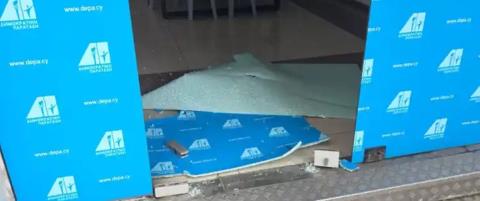 &Kappa;&alpha;&tau;&alpha;&delta;&iota;&kappa;ά&zeta;&epsilon;&iota; &tau;&eta;&nu; &epsilon;&pi;ί&theta;&epsilon;&sigma;&eta; &sigma;&tau;&alpha; &gamma;&rho;&alpha;&phi;&epsilon;ί&alpha; &tau;&eta;&sigmaf; &sigma;&tau;&eta; &Lambda;&epsilon;&mu;&epsilon;&sigma;ό &eta; &Delta;&Eta;&Pi;&Alpha;-&laquo;&Eta; &Delta;&eta;&mu;&omicron;&kappa;&rho;&alpha;&tau;ί&alpha; &delta;&epsilon;&nu; &epsilon;&kappa;&beta;&iota;ά&zeta;&epsilon;&tau;&alpha;&iota;, &delta;&epsilon;&nu; &tau;&rho;&omicron;&mu;&omicron;&kappa;&rho;&alpha;&tau;&epsilon;ί&tau;&alpha;&iota; &kappa;&alpha;&iota; &delta;&epsilon;&nu; &phi;&iota;&mu;ώ&nu;&epsilon;&tau;&alpha;&iota;&raquo;