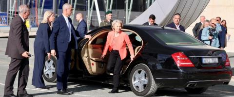 &Sigma;&alpha;&phi;έ&sigmaf; &mu;ή&nu;&upsilon;&mu;&alpha; &Phi;&omicron;&nu; &nu;&tau;&epsilon;&rho; &Lambda;ά&iota;&epsilon;&nu; &gamma;&iota;&alpha; &Kappa;&upsilon;&pi;&rho;&iota;&alpha;&kappa;ό-&laquo;A&pi;ό&lambda;&upsilon;&tau;&eta; &pi;&rho;&omicron;&tau;&epsilon;&rho;&alpha;&iota;ό&tau;&eta;&tau;&alpha; &tau;&eta;&sigmaf; &Epsilon;&Epsilon; &eta; &sigma;&upsilon;&nu;&omicron;&lambda;&iota;&kappa;ή, &delta;ί&kappa;&alpha;&iota;&eta; &kappa;&alpha;&iota; &delta;&iota;&alpha;&rho;&kappa;ή&sigmaf; &lambda;ύ&sigma;&eta;&raquo;