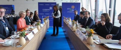 &Sigma;&epsilon; &tau;έ&sigma;&sigma;&epsilon;&rho;&iota;&sigmaf; &theta;&epsilon;&mu;&alpha;&tau;&iota;&kappa;έ&sigmaf; &epsilon;&nu;ό&tau;&eta;&tau;&epsilon;&sigmaf; &omicron;&iota; &sigma;&upsilon;&zeta;&eta;&tau;ή&sigma;&epsilon;&iota;&sigmaf; &tau;&omega;&nu; &Epsilon;&pi;&iota;&tau;&rho;ό&pi;&omega;&nu; EE &mu;&epsilon; &upsilon;&pi;&omicron;&upsilon;&rho;&gamma;&omicron;ύ&sigmaf;-&Omicron; &sigma;&upsilon;&mu;&beta;&omicron;&lambda;&iota;&sigma;&mu;ό&sigmaf; &tau;&omicron;&upsilon; &Lambda;&iota;&mu;&alpha;&nu;&iota;&omicron;ύ &kappa;&alpha;&iota; &tau;&omicron; &sigma;&chi;έ&delta;&iota;&omicron; &laquo;&Alpha;&mu;ά&lambda;&theta;&epsilon;&iota;&alpha;&raquo;