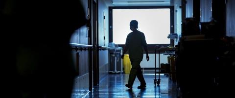 &Pi;έ&nu;&tau;&epsilon; &theta;ά&nu;&alpha;&tau;&omicron;&iota; &alpha;&pi;ό &gamma;&rho;ί&pi;&eta; &sigma;&tau;&eta;&nu; &Kappa;ύ&pi;&rho;&omicron; &mu;έ&sigma;&alpha; &sigma;&epsilon; 48 ώ&rho;&epsilon;&sigmaf;-&Sigma;&tau;&alpha; 12 &tau;&alpha; &theta;ύ&mu;&alpha;&tau;&alpha;, &alpha;&upsilon;&xi;ή&theta;&eta;&kappa;&alpha;&nu; &omicron;&iota; &epsilon;&iota;&sigma;&alpha;&gamma;&omega;&gamma;έ&sigmaf;