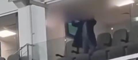 &Alpha;&pi;&omicron;&kappa;&lambda;&epsilon;ί&sigma;&tau;&eta;&kappa;&alpha;&nu; &alpha;&pi;ό &tau;&alpha; &gamma;ή&pi;&epsilon;&delta;&alpha; &omicron;&iota; &delta;ύ&omicron; &gamma;&iota;&alpha; &tau;&alpha; &epsilon;&pi;&epsilon;&iota;&sigma;ό&delta;&iota;&alpha; &sigma;&tau;&omicron; &Alpha;&lambda;&phi;&alpha;&mu;έ&gamma;&alpha;-&Kappa;&alpha;&tau;&eta;&gamma;&omicron;&rho;ή&theta;&eta;&kappa;&epsilon; &kappa;&alpha;&iota; &omicron; &omicron;&pi;&alpha;&delta;ό&sigmaf; &gamma;&iota;&alpha; &rho;ί&psi;&eta; &alpha;&nu;&tau;&iota;&kappa;&epsilon;&iota;&mu;έ&nu;&omicron;&upsilon; &kappa;&alpha;&iota; &chi;&epsilon;&iota;&rho;&omicron;&nu;&omicron;&mu;ί&epsilon;&sigmaf;