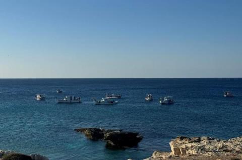 &Delta;&iota;&alpha;&mu;&alpha;&rho;&tau;&upsilon;&rho;ί&alpha; &psi;&alpha;&rho;ά&delta;&omega;&nu; &kappa;&alpha;&iota; &epsilon;&tau;&alpha;&iota;&rho;&epsilon;&iota;ώ&nu; &pi;&omicron;&upsilon; &delta;&rho;&alpha;&sigma;&tau;&eta;&rho;&iota;&omicron;&pi;&omicron;&iota;&omicron;ύ&nu;&tau;&alpha;&iota; &sigma;&tau;&eta; &lambda;&alpha;&tau;&omicron;&mu;&iota;&kappa;ή &pi;&epsilon;&rho;&iota;&omicron;&chi;ή &Xi;&upsilon;&lambda;&omicron;&phi;ά&gamma;&omicron;&upsilon;