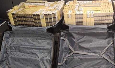 &Epsilon;&pi;&iota;&chi;&epsilon;ί&rho;&eta;&sigma;&alpha;&nu; &tau;&alpha; &tau;&alpha;&xi;&iota;&delta;έ&psi;&omicron;&upsilon;&nu; &alpha;&pi;ό &tau;&eta;&nu; &Kappa;ύ&pi;&rho;&omicron; &mu;&epsilon; 210 &kappa;&omicron;ύ&tau;&epsilon;&sigmaf; &alpha;&delta;&alpha;&sigma;&mu;&omicron;&lambda;ό&gamma;&eta;&tau;&alpha; &tau;&sigma;&iota;&gamma;ά&rho;&alpha;-&Sigma;&upsilon;&nu;&epsilon;&lambda;ή&phi;&theta;&eta;&sigma;&alpha;&nu; &tau;&rho;ί&alpha; &pi;&rho;ό&sigma;&omega;&pi;&alpha; (pic)