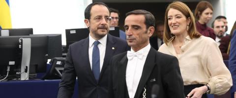 &Tau;&omicron; &mu;ή&nu;&upsilon;&mu;&alpha; &Mu;έ&tau;&sigma;&omicron;&lambda;&alpha; &gamma;&iota;&alpha; &tau;&omicron; &Kappa;&upsilon;&pi;&rho;&iota;&alpha;&kappa;ό-&laquo;&Eta; &Kappa;ύ&pi;&rho;&omicron;&sigmaf; &mu;&pi;&omicron;&rho;&epsilon;ί &nu;&alpha; &sigma;&upsilon;&nu;&epsilon;&chi;ί&sigma;&epsilon;&iota; &nu;&alpha; &upsilon;&pi;&omicron;&lambda;&omicron;&gamma;ί&zeta;&epsilon;&iota; &sigma;&tau;&eta; &sigma;&tau;ή&rho;&iota;&xi;&eta; &tau;&omicron;&upsilon; &Epsilon;&upsilon;&rho;&omega;&kappa;&omicron;&iota;&nu;&omicron;&beta;&omicron;&upsilon;&lambda;ί&omicron;&upsilon;, &kappa;&omicron;&iota;&nu;ό &zeta;&eta;&tau;ή&mu;&alpha;&raquo;