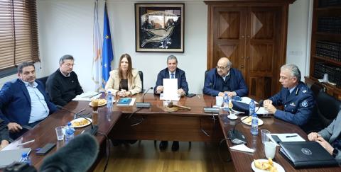 &Sigma;&upsilon;&mu;&phi;&omega;&nu;ί&alpha; &sigma;&upsilon;&nu;&epsilon;&rho;&gamma;&alpha;&sigma;ί&alpha;&sigmaf; &upsilon;&pi;έ&gamma;&rho;&alpha;&psi;&alpha;&nu; &Pi;&Alpha;&Sigma;&Upsilon;&Delta;&Upsilon; &kappa;&alpha;&iota; &sigma;&upsilon;&nu;&tau;&epsilon;&chi;&nu;ί&epsilon;&sigmaf; &kappa;&rho;&alpha;&tau;&iota;&kappa;&omicron;ύ &tau;&omicron;&mu;έ&alpha;-&laquo;&Iota;&sigma;&tau;&omicron;&rho;&iota;&kappa;ή &mu;έ&rho;&alpha;, &epsilon;&nu;ώ&nu;&omicron;&upsilon;&mu;&epsilon; &delta;&upsilon;&nu;ά&mu;&epsilon;&iota;&sigmaf;&raquo;