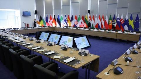 &Pi;&alpha;&rho;&omicron;&upsilon;&sigma;&iota;ά&sigma;&tau;&eta;&kappa;&alpha;&nu; &sigma;&tau;&eta;&nu; &Alpha;&theta;ή&nu;&alpha; &omicron;&iota; &pi;&rho;&omicron;&tau;&epsilon;&rho;&alpha;&iota;ό&tau;&eta;&tau;&epsilon;&sigmaf; &tau;&eta;&sigmaf; &Kappa;&upsilon;&pi;&rho;&iota;&alpha;&kappa;ή&sigmaf; &Pi;&rho;&omicron;&epsilon;&delta;&rho;ί&alpha;&sigmaf;