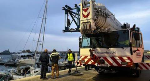 &Sigma;&omicron;&beta;&alpha;&rho;έ&sigmaf; &zeta;&eta;&mu;&iota;έ&sigmaf; &sigma;&epsilon; &sigma;&kappa;ά&phi;&omicron;&sigmaf; &sigma;&tau;&omicron; &lambda;&iota;&mu;ά&nu;&iota; &tau;&eta;&sigmaf; &Kappa;ά&tau;&omega; &Pi;ά&phi;&omicron;&upsilon; &lambda;ό&gamma;&omega; &theta;&alpha;&lambda;&alpha;&sigma;&sigma;&omicron;&tau;&alpha;&rho;&alpha;&chi;ή&sigmaf; (pic)