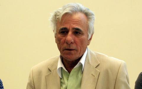 &Pi;έ&theta;&alpha;&nu;&epsilon; &omicron; &Sigma;&pi;ύ&rho;&omicron;&sigmaf; &Kappa;&alpha;&rho;&alpha;&tau;&zeta;&alpha;&phi;έ&rho;&eta;&sigmaf; &ndash; &Eta; &pi;&omicron;&rho;&epsilon;ί&alpha;, &eta; &pi;&rho;&omicron;&sigma;&phi;&omicron;&rho;ά &kappa;&alpha;&iota; &tau;&alpha; &sigma;&upsilon;&gamma;&kappa;&lambda;&omicron;&nu;&iota;&sigma;&tau;&iota;&kappa;ά &lambda;ό&gamma;&iota;&alpha; &tau;&omicron;&upsilon; &alpha;&delta;&epsilon;&lambda;&phi;&omicron;ύ &tau;&omicron;&upsilon;