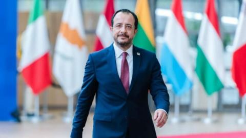 &Pi;&rho;&omicron;&alpha;&nu;ή&gamma;&gamma;&epsilon;&iota;&lambda;&epsilon; έ&rho;&gamma;&alpha; &sigma;&upsilon;&nu;&epsilon;&rho;&gamma;&alpha;&sigma;ί&alpha;&sigmaf; &sigma;&tau;&omicron; &pi;&lambda;&alpha;ί&sigma;&iota;&omicron; &Sigma;&upsilon;&mu;&phi;ώ&nu;&omicron;&upsilon; &gamma;&iota;&alpha; &Mu;&epsilon;&sigma;ό&gamma;&epsilon;&iota;&omicron; &sigma;&tau;&omicron; Ά&tau;&upsilon;&pi;&omicron; &Sigma;&upsilon;&mu;&beta;&omicron;ύ&lambda;&iota;&omicron; &Alpha;&pi;&rho;&iota;&lambda;ί&omicron;&upsilon; &omicron; &Pi;&rho;ό&epsilon;&delta;&rho;&omicron;&sigmaf;