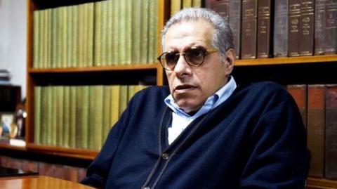 &Rho;ί&chi;&nu;&epsilon;&iota; &kappa;&alpha;&rho;&phi;&iota;ά &pi;&omicron;&upsilon; &alpha;&gamma;&gamma;ί&zeta;&omicron;&upsilon;&nu; &Alpha;&nu;&alpha;&sigma;&tau;&alpha;&sigma;&iota;ά&delta;&eta; &gamma;&iota;&alpha; &tau;&eta; &sigma;ύ&gamma;&kappa;&lambda;&eta;&sigma;&eta; &pi;&rho;&omicron;&epsilon;&delta;&rho;&iota;&kappa;&omicron;ύ &sigma;&upsilon;&mu;&beta;&omicron;&upsilon;&lambda;ί&omicron;&upsilon; &sigma;&tau;&omicron;&nu; &Delta;&Eta;&Sigma;&Upsilon; &omicron; &Tau;&rho;&iota;&alpha;&nu;&tau;&alpha;&phi;&upsilon;&lambda;&lambda;ί&delta;&eta;&sigmaf;-&laquo;&Kappa;&omega;&mu;&iota;&kappa;&omicron;&tau;&rho;&alpha;&gamma;&iota;&kappa;ά &pi;&rho;ά&gamma;&mu;&alpha;&tau;&alpha;&raquo;