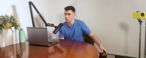 &Pi;&upsilon;&rho; &kappa;&alpha;&iota; &mu;&alpha;&nu;ί&alpha; &eta; &Kappa;&Upsilon;&Sigma;&Omicron;&Alpha; &kappa;&alpha;&iota; &kappa;ό&mu;&mu;&alpha;&tau;&alpha; &mu;&epsilon; &tau;&omicron; &sigma;&chi;ό&lambda;&iota;&omicron; &Phi;&epsilon;&iota;&delta;ί&alpha;-&laquo;&Delta;&epsilon;&nu; &tau;&omicron;&upsilon; &epsilon;&pi;&iota;&tau;&rho;έ&pi;&omicron;&upsilon;&mu;&epsilon; &nu;&alpha; &kappa;&rho;&upsilon;&phi;&tau;&epsilon;ί &pi;ί&sigma;&omega; &alpha;&pi;ό &tau;&eta;&nu; &chi;&iota;&lambda;&iota;&omicron;&epsilon;&iota;&pi;&omega;&mu;έ&nu;&eta; &alpha;&tau;ά&kappa;&alpha; ό&tau;&iota; &epsilon;ί&nu;&alpha;&iota; &mu;&iota;&kappa;&rho;ό&sigmaf; &kappa;&alpha;&iota;