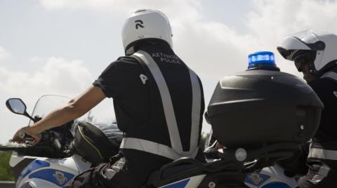 Ά&mu;&epsilon;&sigma;&eta; &beta;&omicron;ή&theta;&epsilon;&iota;&alpha; &sigma;&epsilon; &omicron;&iota;&kappa;&omicron;&gamma;έ&nu;&epsilon;&iota;&alpha; &gamma;&iota;&alpha; &nu;&alpha; &mu;&epsilon;&tau;&alpha;&phi;&epsilon;&rho;&theta;&epsilon;ί &sigma;&tau;&omicron; &nu;&omicron;&sigma;&omicron;&kappa;&omicron;&mu;&epsilon;ί&omicron; &mu;&epsilon;&tau;ά &alpha;&pi;ό &chi;&tau;ύ&pi;&eta;&mu;&alpha; &sigma;&tau;&omicron; &kappa;&epsilon;&phi;ά&lambda;&iota; 2,5 &epsilon;&tau;ώ&nu; &kappa;&omicron;&rho;&iota;&tau;&sigma;ά&kappa;&iota;