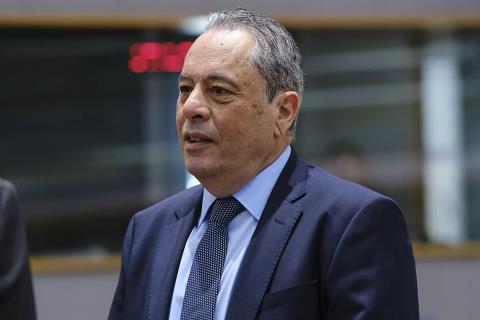 &Sigma;&tau;&iota;&sigmaf; &Beta;&rho;&upsilon;&xi;έ&lambda;&lambda;&epsilon;&sigmaf; &omicron; &upsilon;&pi;&omicron;&upsilon;&rho;&gamma;ό&sigmaf; Ά&mu;&upsilon;&nu;&alpha;&sigmaf; &sigma;&tau;&omicron; &pi;&lambda;&alpha;ί&sigma;&iota;&omicron; &tau;&eta;&sigmaf; &Kappa;&upsilon;&pi;&rho;&iota;&alpha;&kappa;ή&sigmaf; &Pi;&rho;&omicron;&epsilon;&delta;&rho;ί&alpha;&sigmaf; &Epsilon;&Epsilon;