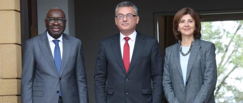 &Eta; &alpha;&nu;ά&gamma;&nu;&omega;&sigma;&eta; &tau;&omicron;&upsilon; &tau;/&kappa; &Tau;ύ&pi;&omicron;&upsilon; &gamma;&iota;&alpha; &tau;&eta;&nu; &kappa;&omicron;&iota;&nu;ή &sigma;&upsilon;&nu;ά&nu;&tau;&eta;&sigma;&eta;-&Alpha;&pi;&omicron;&delta;ί&delta;&omicron;&upsilon;&nu; &sigma;&tau;&omicron;&nu; &Gamma;&kappa;&omicron;&upsilon;&tau;έ&rho;&epsilon;&sigmaf; &alpha;&pi;&alpha;ί&tau;&eta;&sigma;&eta; &gamma;&iota;&alpha; &beta;ή&mu;&alpha;&tau;&alpha; &sigma;&epsilon; &Mu;&Omicron;&Epsilon;